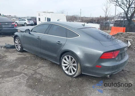 2015 Audi A7 3.0T Premium Plus z USA, uszkodzony, nr VIN WAU2GAFC2FN030704